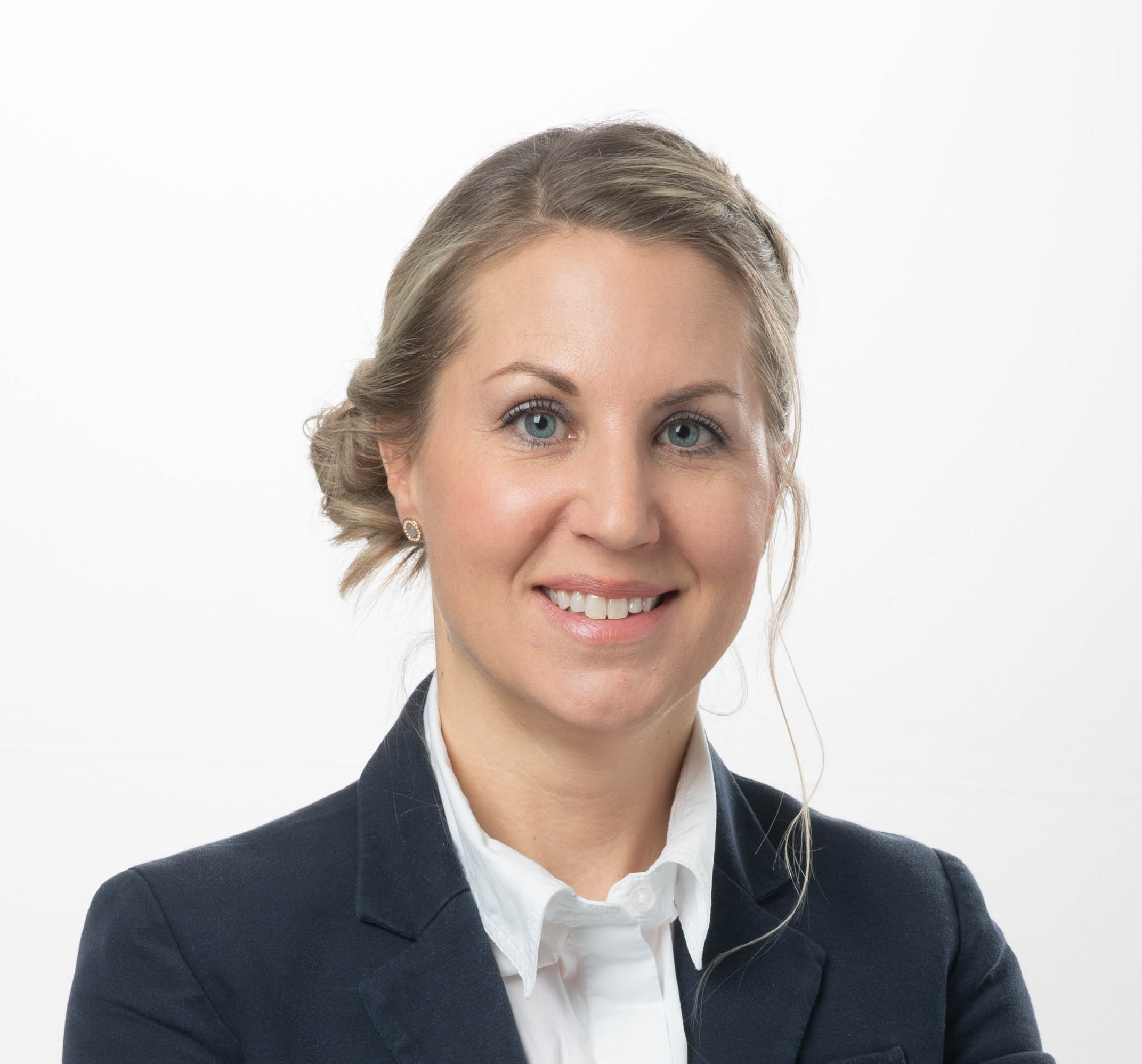 Dr. Evéline Huber MBA